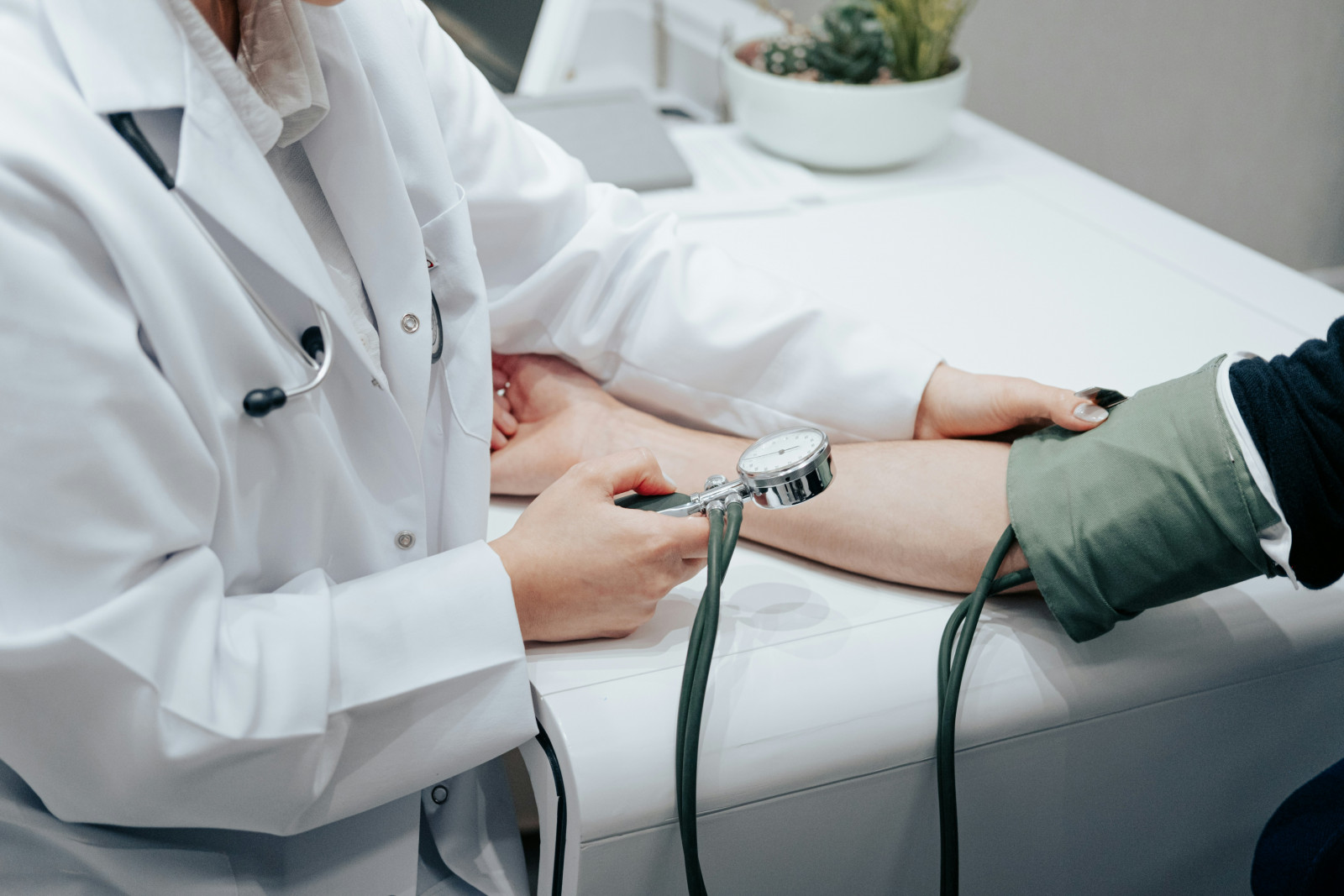 How to Take Blood Pressure and Heart Medications